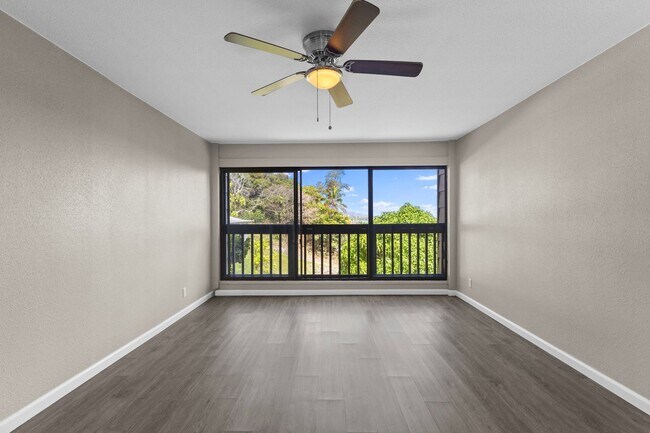 Foto del edificio - Ocean views from your living room and bedr...