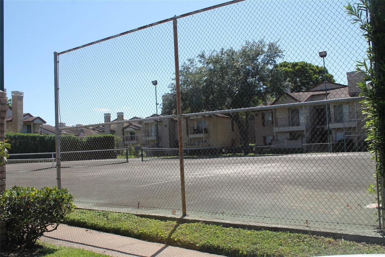 Building Photo - 2120 El Paseo St