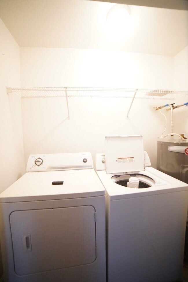 Foto del edificio - 1272 Cross Creek Cir