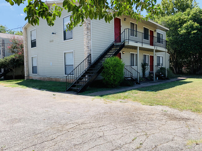 Building Photo - 1008 Faris St