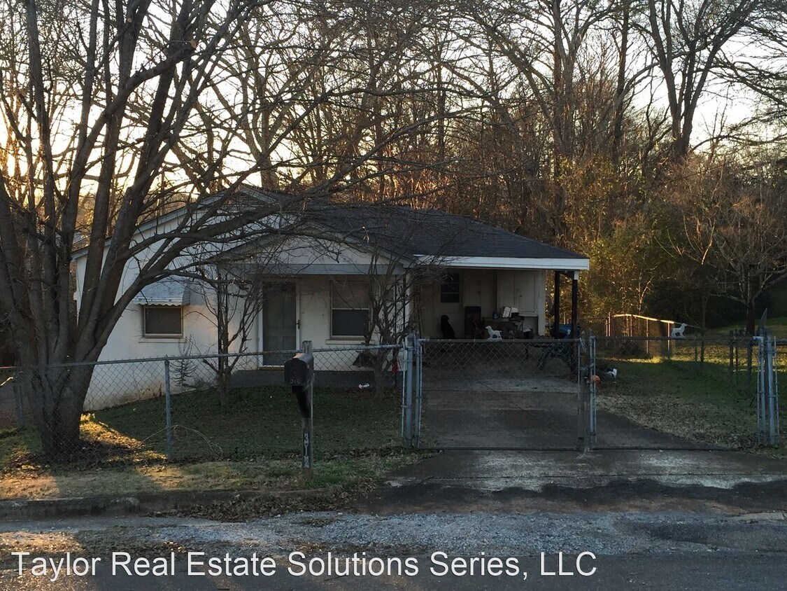 Foto principal - 2 br, 1 bath House - 312 Forney Avenue SW