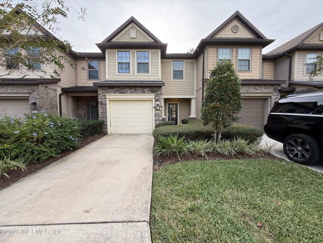 Foto principal - 14316 Dovewind Ct