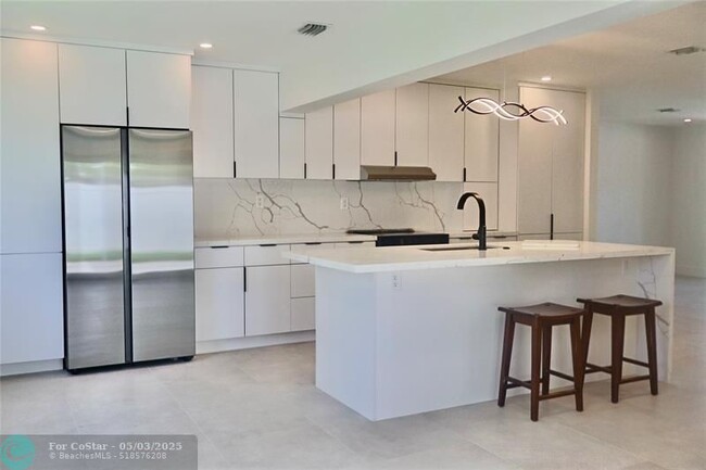 Foto del edificio - 5240 NE 17th Terrace