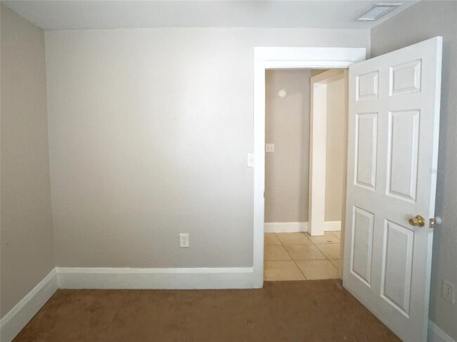 Foto del edificio - 511 N Bradford Ave