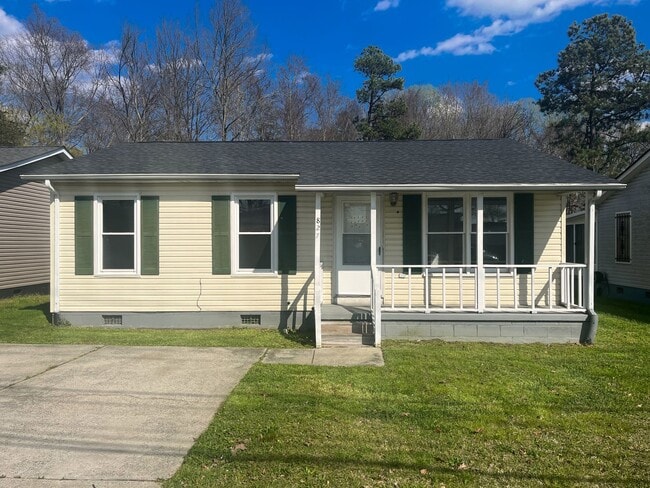 Building Photo - Cute 3 bedroom, 2 bathroom home in Greensboro