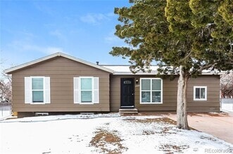 Building Photo - 15368 E Gunnison Pl