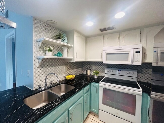 Building Photo - 5717 Deer Hollow Trail
