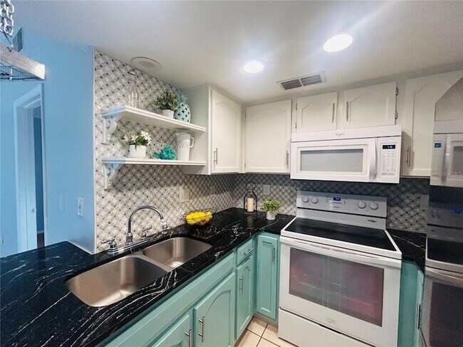 Foto del edificio - 5717 Deer Hollow Trail