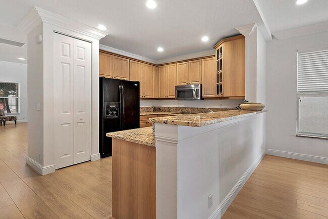 Building Photo - 8702 Tally Ho Ln