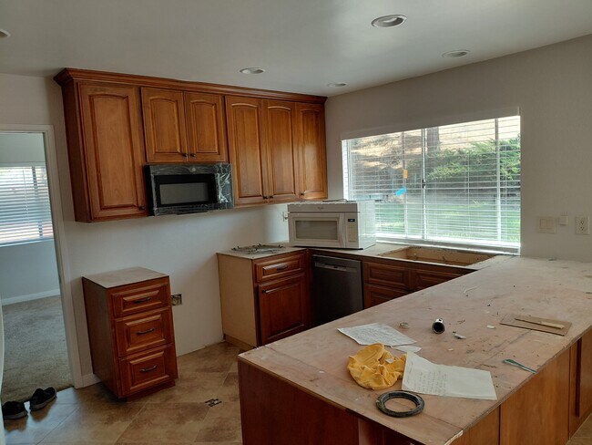 Building Photo - 5612 Galloping Way