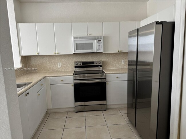 Building Photo - 15567 SW 40th St