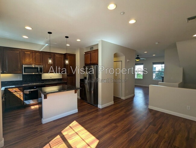 Building Photo - 10521 Zenor Ln