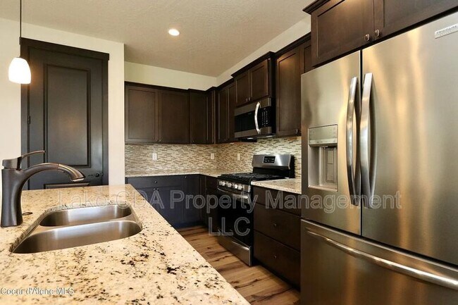 Building Photo - 6730 N Hourglass Dr