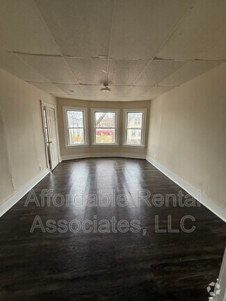 Building Photo - 1643 S 7th St