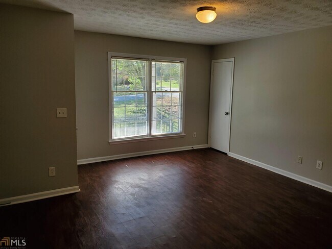 Foto del edificio - 886 Martin Heights Dr