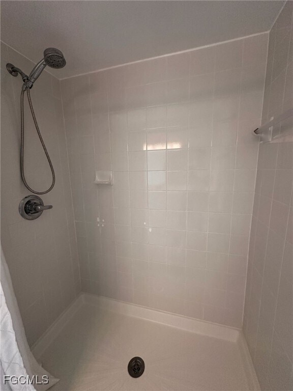 Foto del edificio - 14831 Park Lake Dr