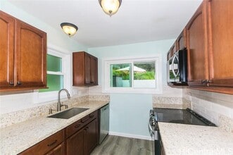 Building Photo - 2021 Noke St