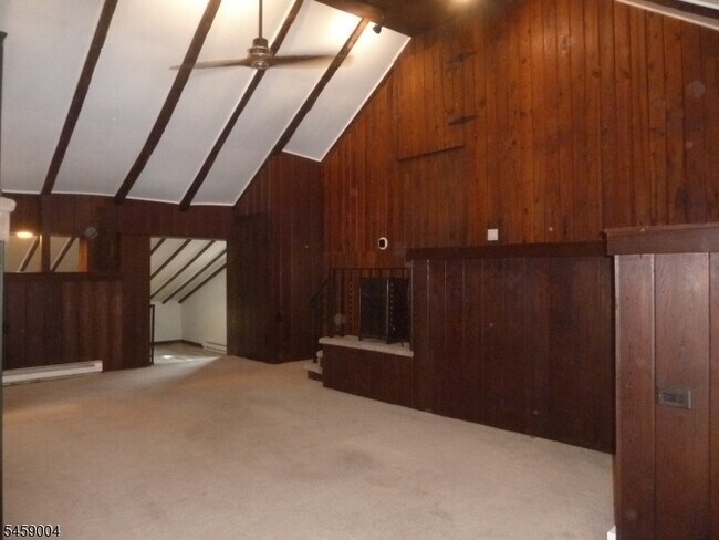 Building Photo - 89 Asbury Rd