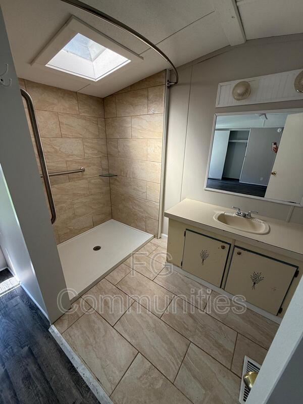 Foto del edificio - 3160 Dunn St