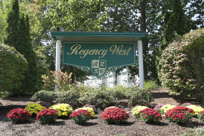 Regency West Apartments