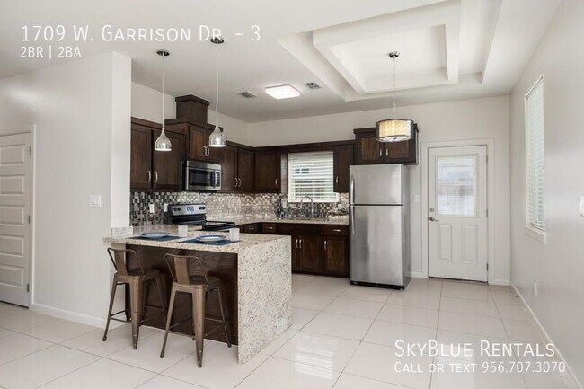 Foto del edificio - 1709 W Garrison Dr