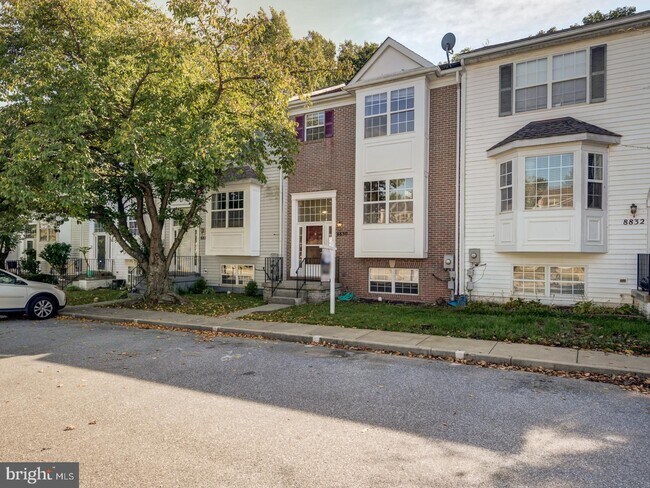 Foto del edificio - 8830 Briarcliff Ln