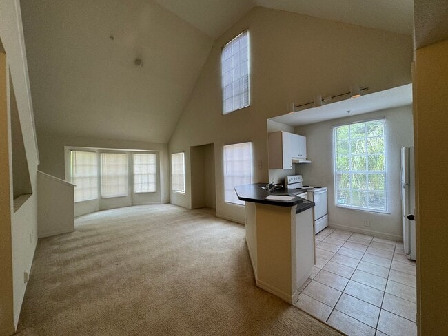 Foto del edificio - 1-Bedroom Condo with Loft & Washer/Dryer a...
