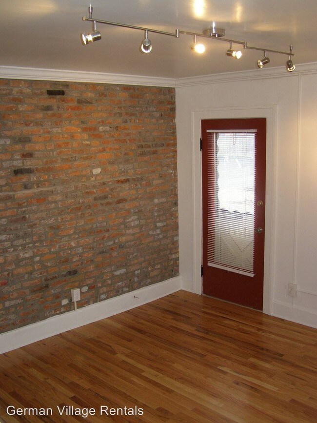 Building Photo - 535 S 6th St