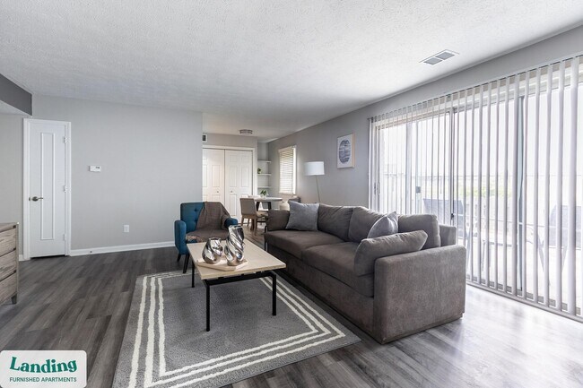 Foto del edificio - 7601 Carlton Arms Dr