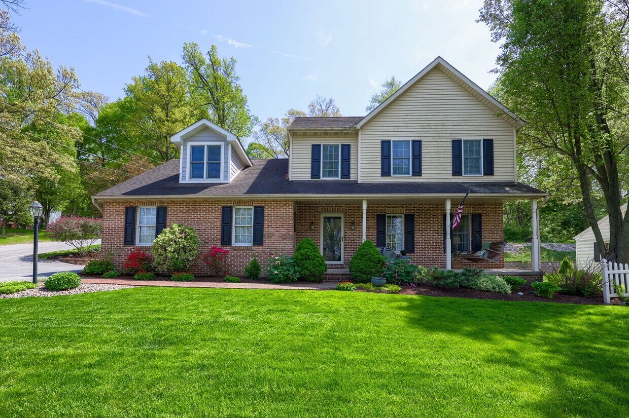 Foto principal - 4bd/2.5ba Country Home!