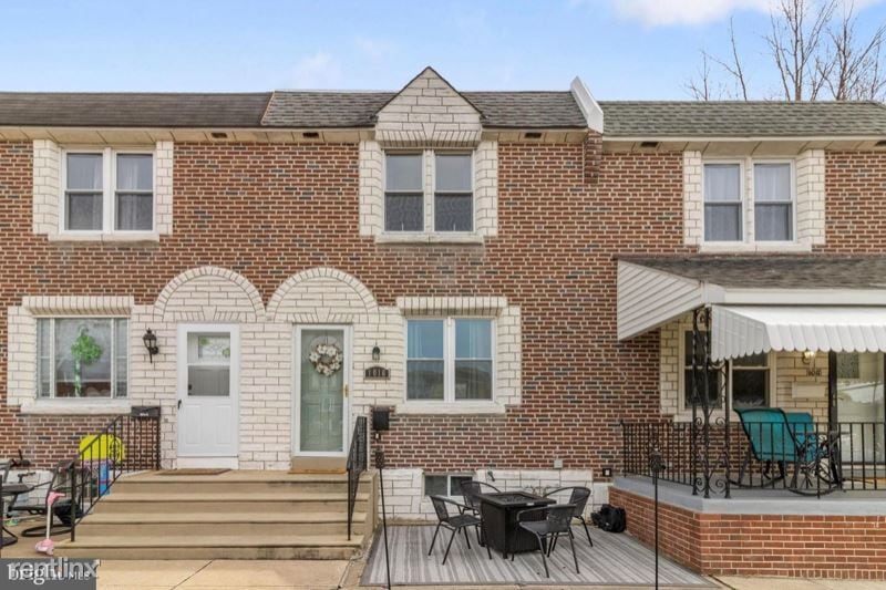 Primary Photo - 3 br, 1.5 bath Townhome - 1016 Poplar Ave