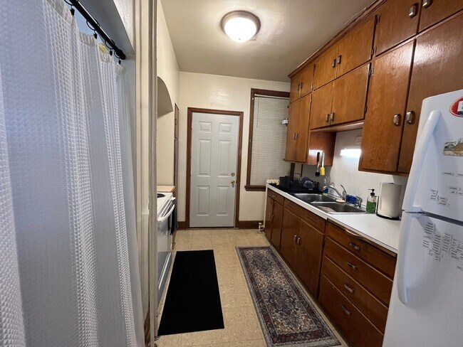 Foto del edificio - 2128-2130 E 2nd St