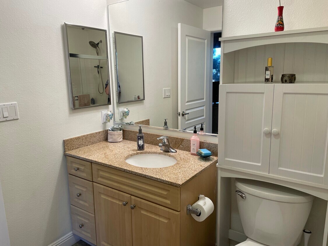 Foto principal - 2312 Watermarke Pl