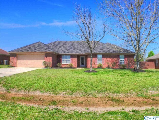 Building Photo - 154 Oakcrest Rd