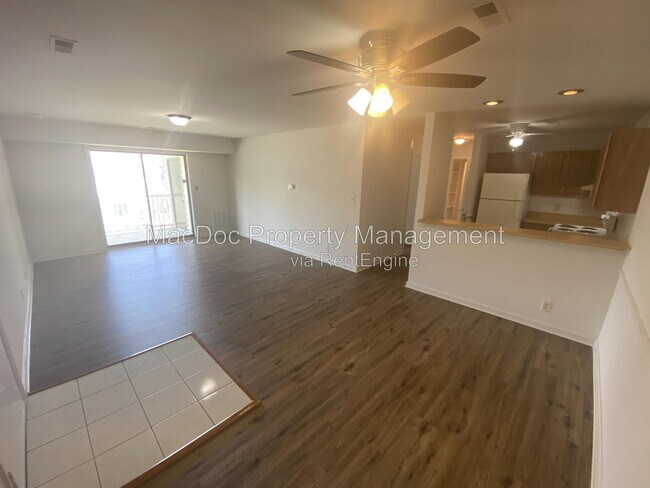 Foto del edificio - 100 Chesterfield Ln