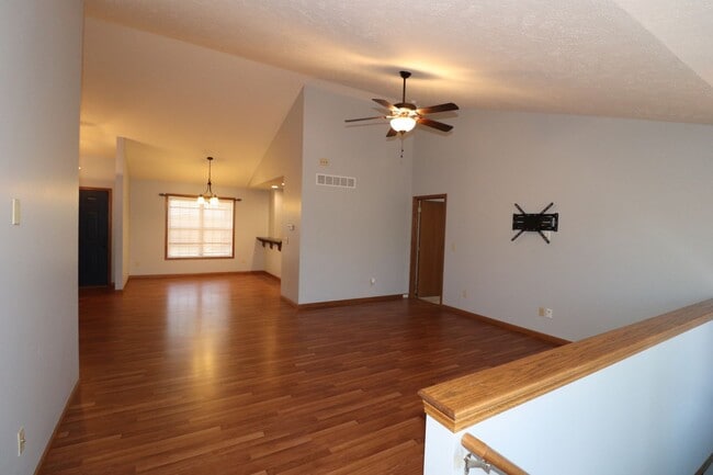 Building Photo - Country House for rent