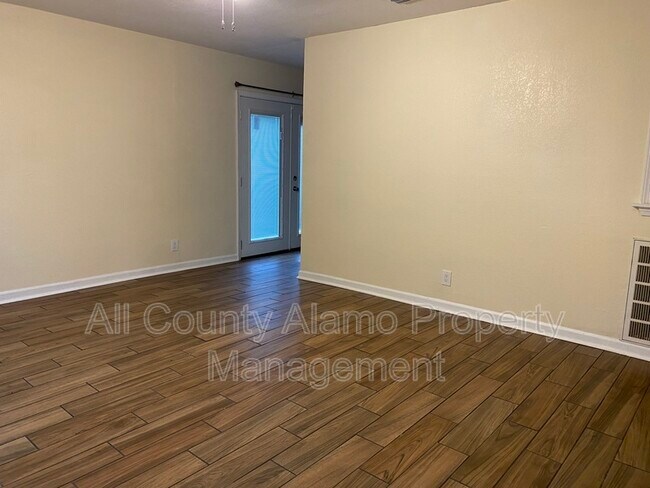 Building Photo - 4843 Borchers Dr