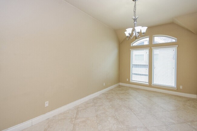 Foto del edificio - 10310 Rouken Glen Ct.