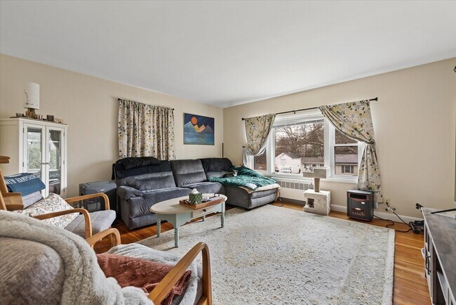 Foto del edificio - 7 Holbrook Rd