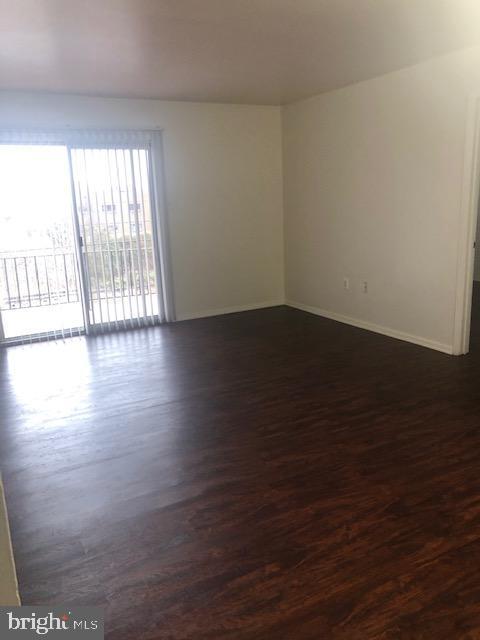 Foto del edificio - 1599 N East St