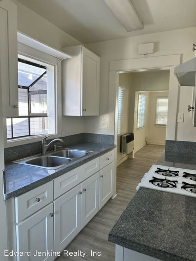 Building Photo - 1 br, 1 bath House - 859 Loma Drive