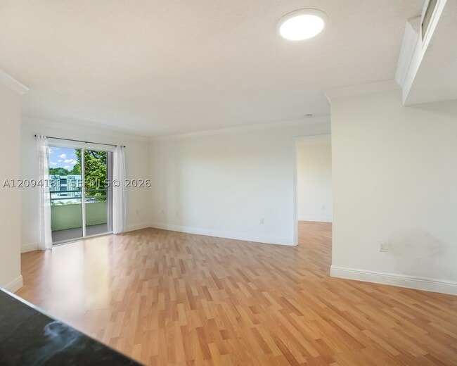 Building Photo - 10765 SW 108th Ave