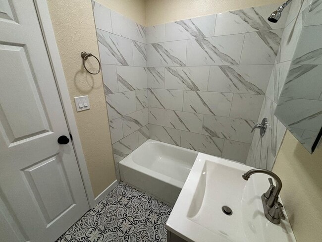 Foto del edificio - 5306 Cimarron St