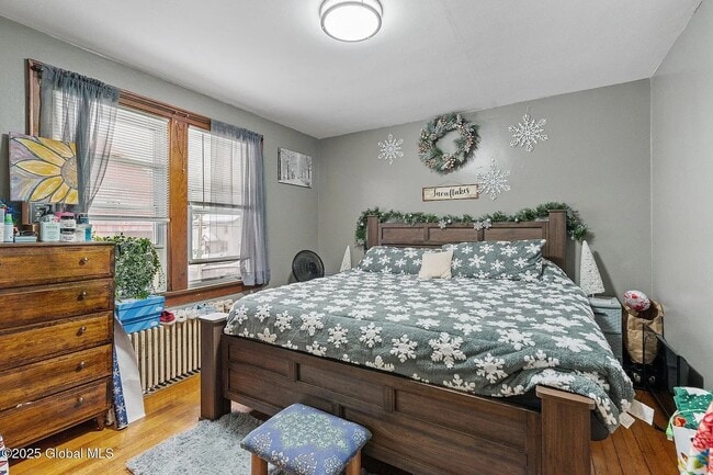 Building Photo - 301 S Main St