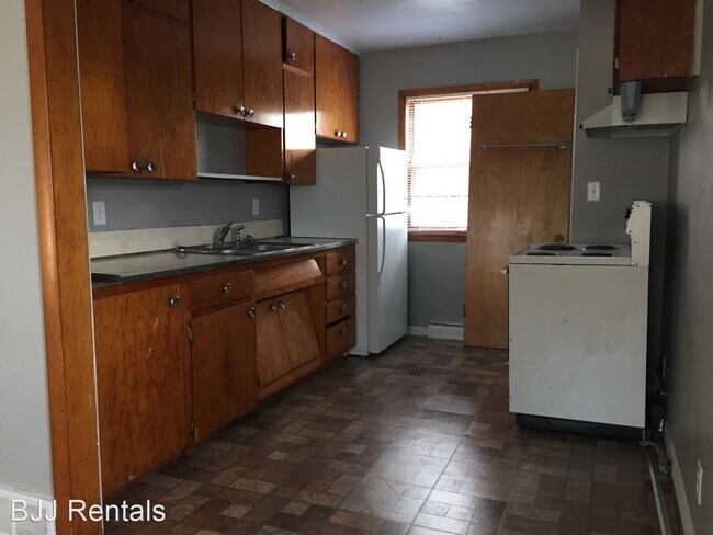 Building Photo - 2 br, 1 bath House - 729 Downing Ave