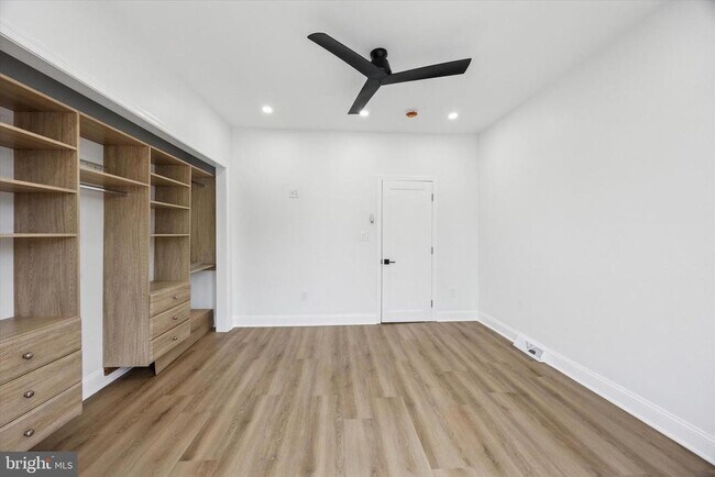 Foto del edificio - 2320 Watkins St