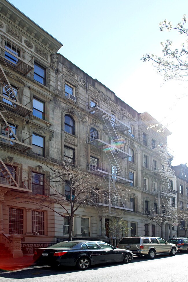 Building Photo - 153 W 80th St