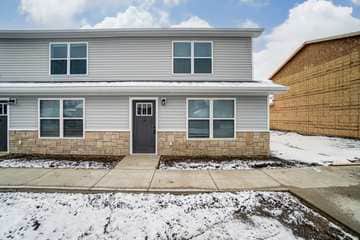 Building Photo - Longfellow Townhomes