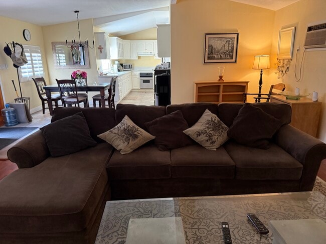 Building Photo - 3021 Grand Ave