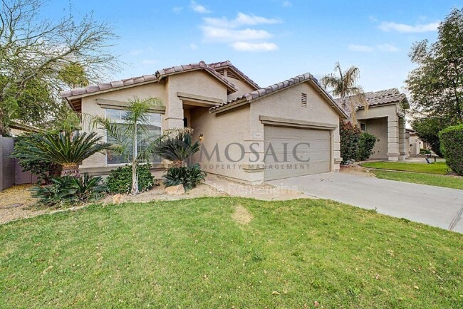 Photo - 2441 W Indigo Dr House